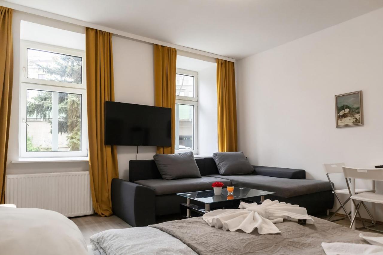 Spacious & Pleasent 2br Apt. Near Milenium Tower Apartamento Viena